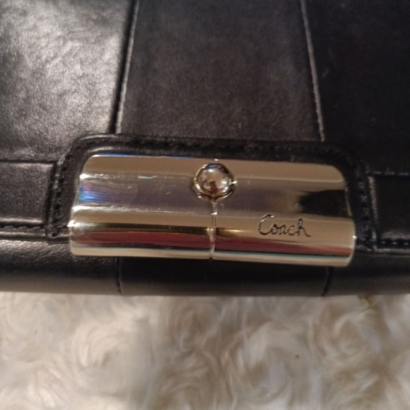 Coach Tri fold wallet - Picture 2 of 12